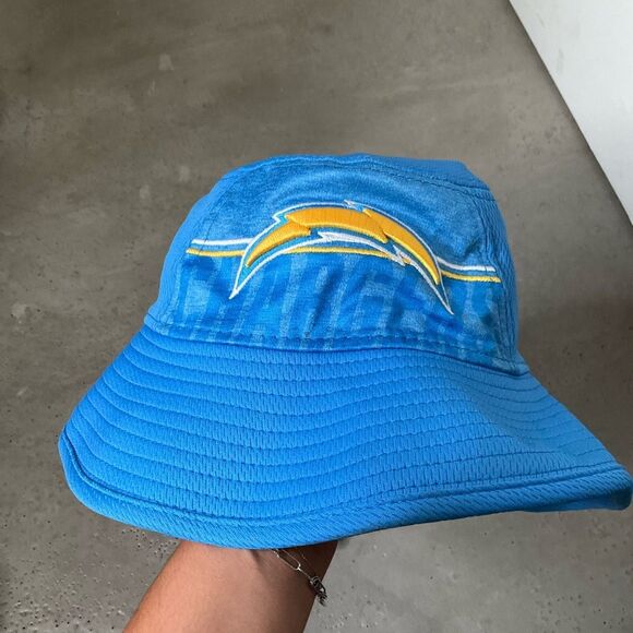 New Era Rams Bucket Hat - Picture 1 of 5